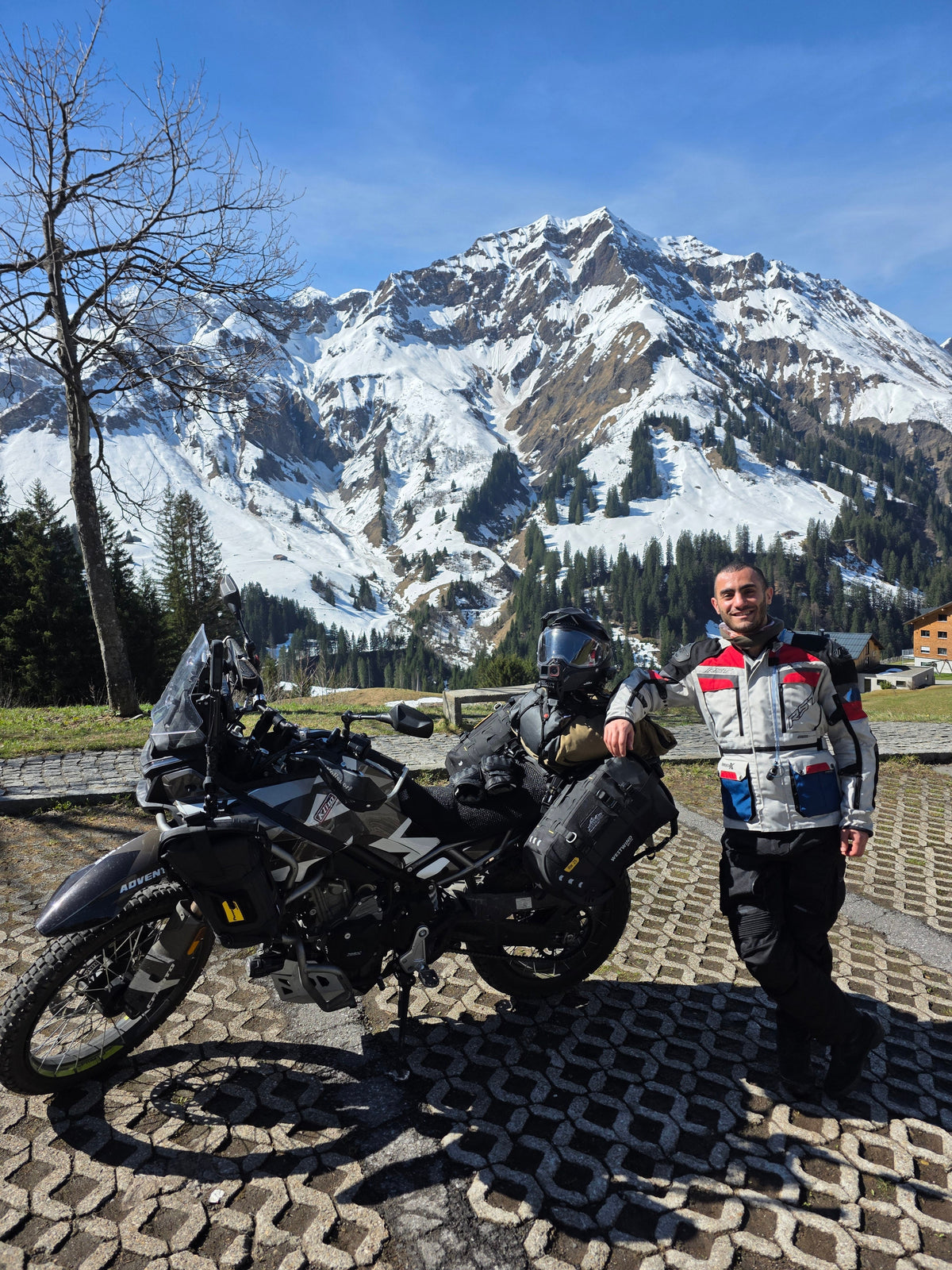 East to Begin — A 20,000 km ride toward a second life. EP3 