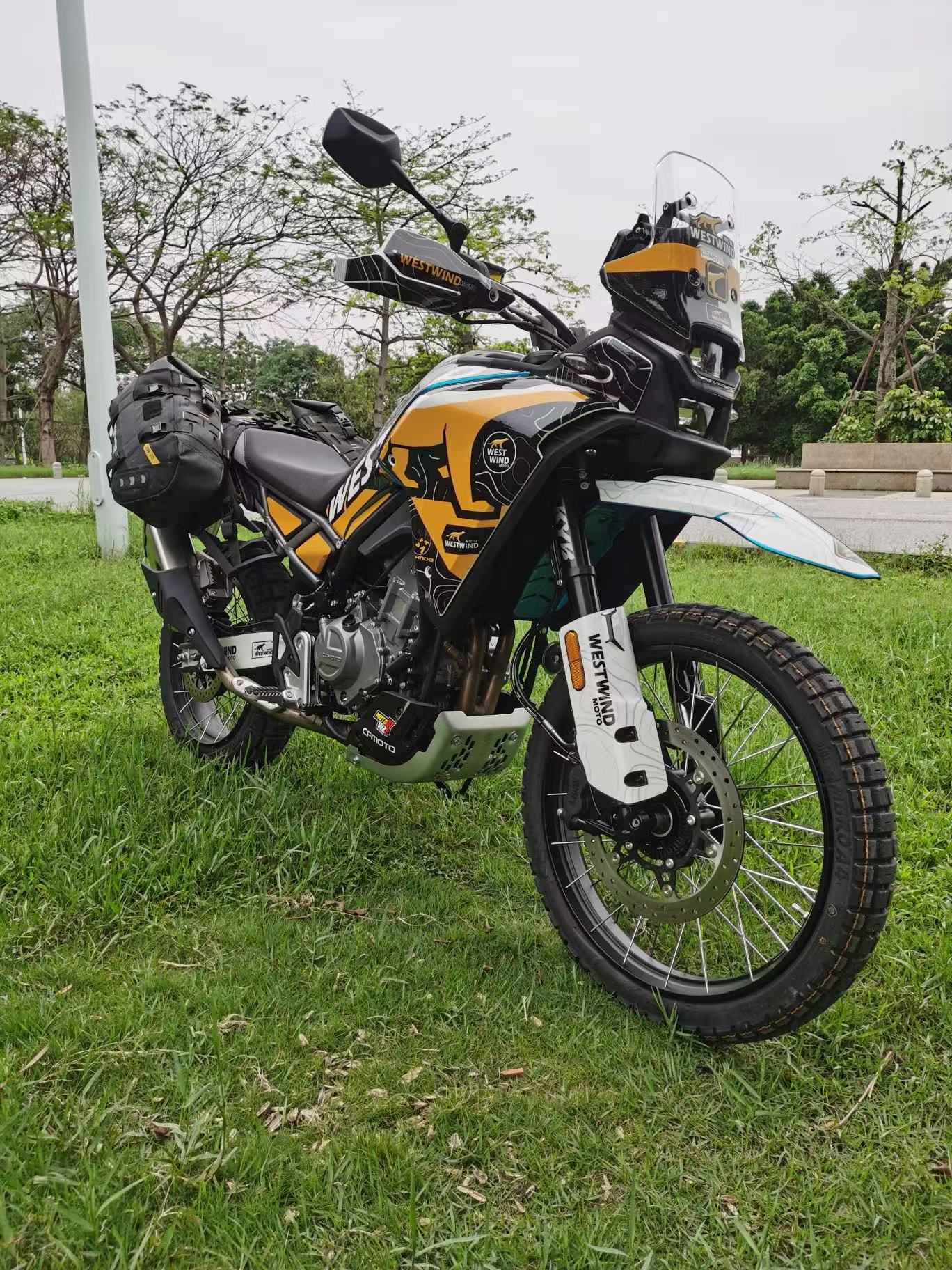 Sada na vinylové polepy motocyklů Westwind Moto - internetový obchod